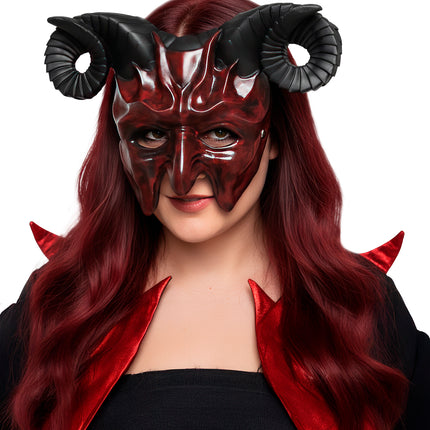 Halloween-naamio: puoliksi paholainen