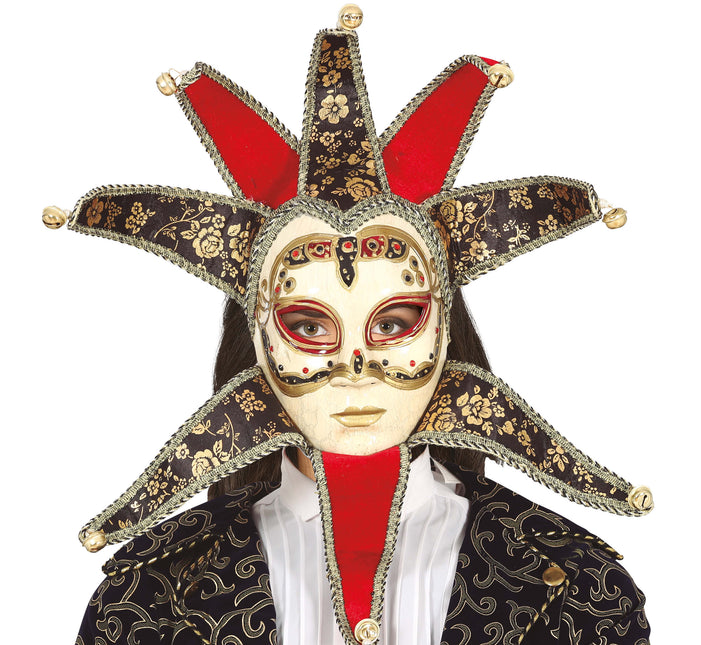 Punaisen naamion venetsialaiset naiset