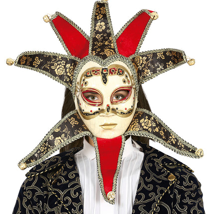 Punaisen naamion venetsialaiset naiset