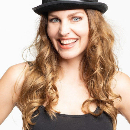 Bowler hattu Musta huopa