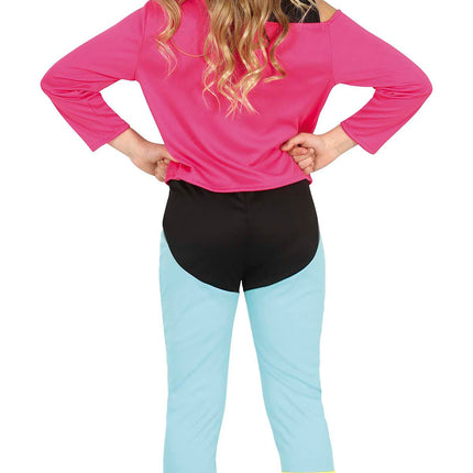 Urheilija puku tyttö