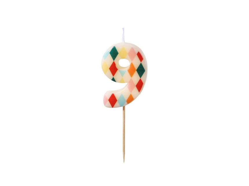 9 Jaar Kaars Gekleurd 5,5cm van Partydeco koop je bij Partywinkel