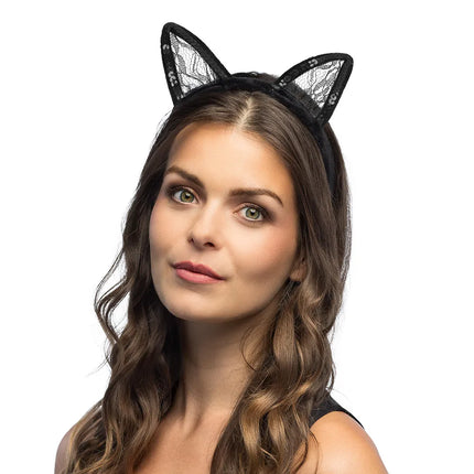 Diadeem Lacy -kissa