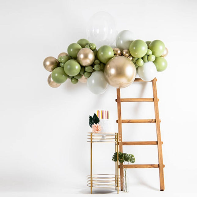 Ballonnen Olive Green 33cm - 50 stuks van Folat koop je bij Partywinkel