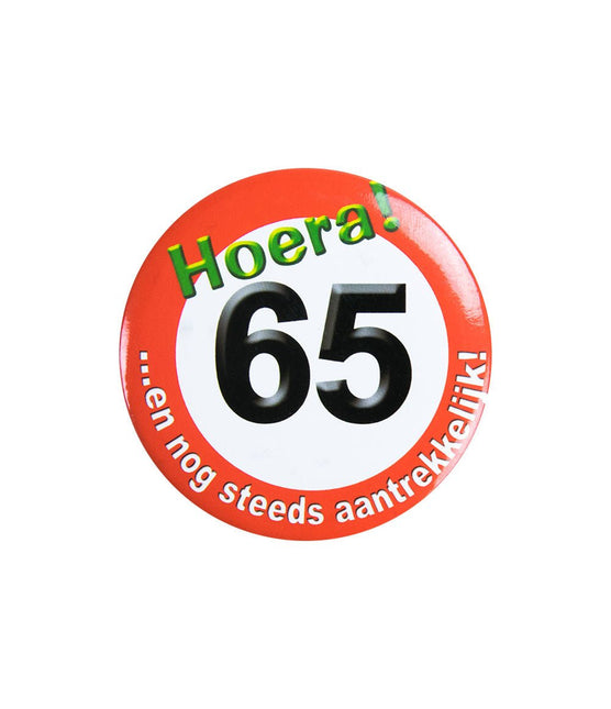 Button 65 Jaar Verkeersbord 5,5cm van Paper Dreams koop je bij Partywinkel