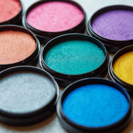 Cosmic Moon Metallic Pro Face Paint Cake Pots Blue 36g van Moon Creations koop je bij Partywinkel