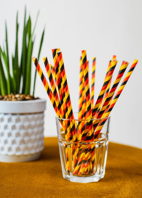 Musta Punainen Punainen Keltainen oljet pahvi 20kpl