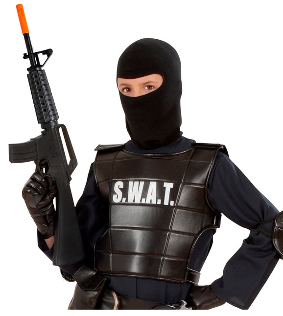 Väärennetty kivääri M16