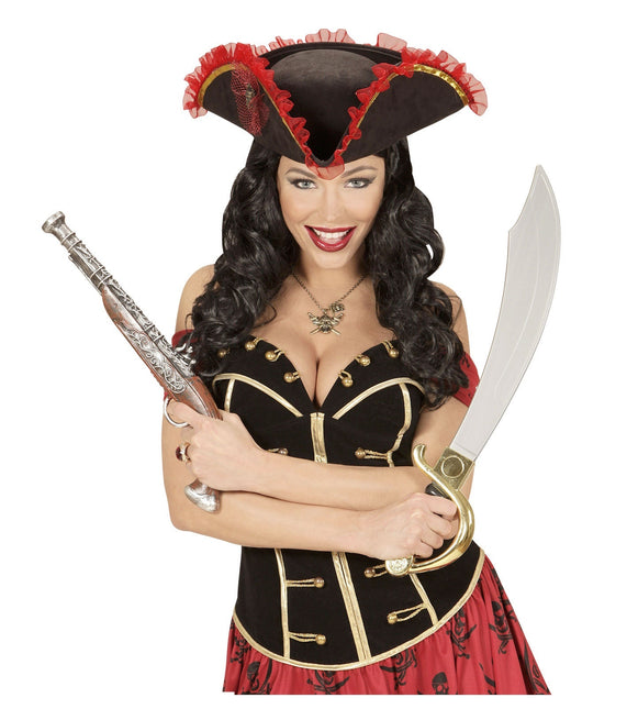 Väärennetty pistooli