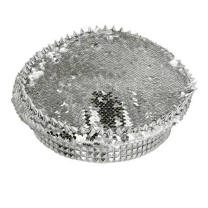 Hopeinen korkki kimaltelee