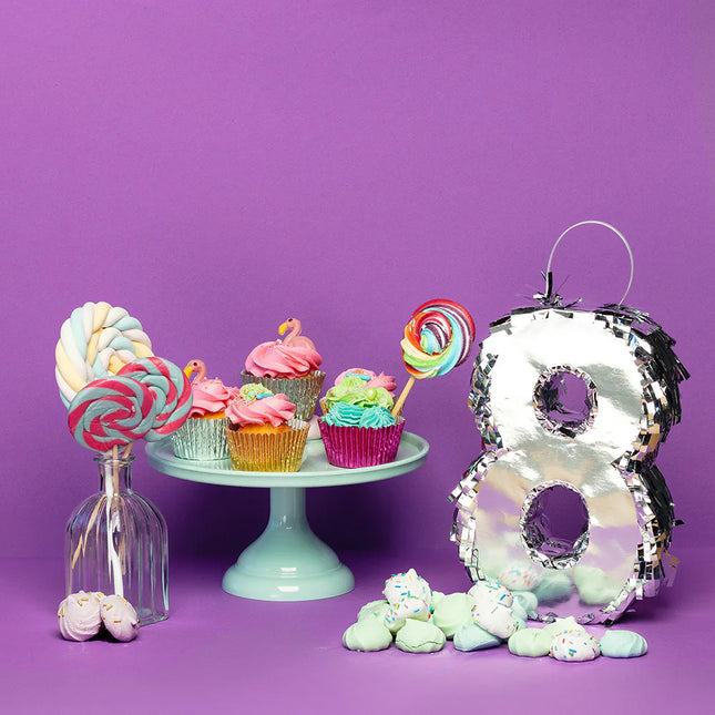 8 vuotta Pinata hopea