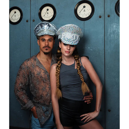 Hopeinen korkki kimaltelee