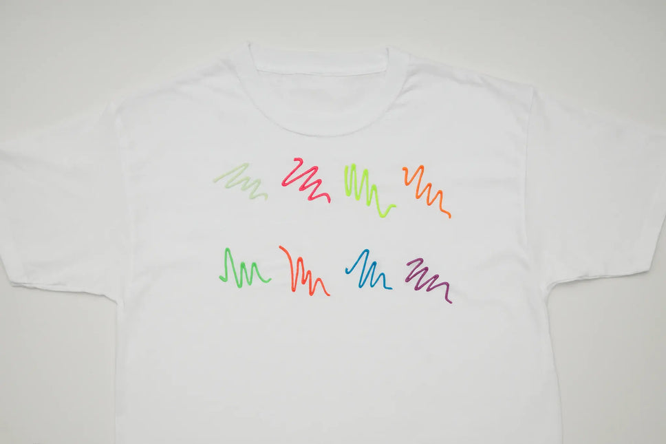 Moon Glow Hehkuva kangasmaali punainen 30ml