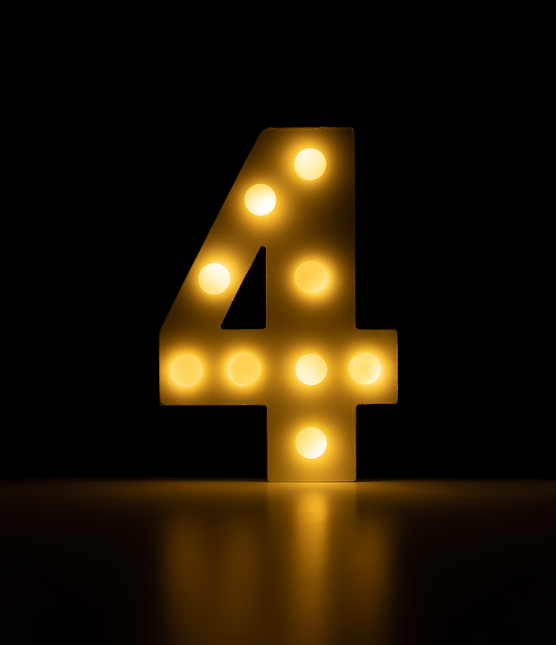 4 valon hahmo 16.5cm