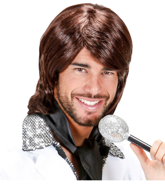 Ruskea peruukki pop-tähti