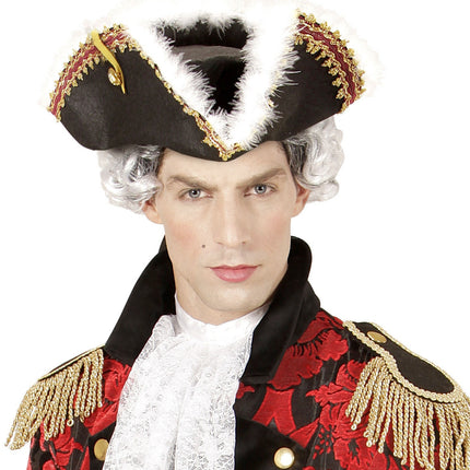 Hattu Kolmipiikkinen kapteeni