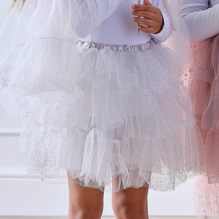 Valkoinen tutu tyttö