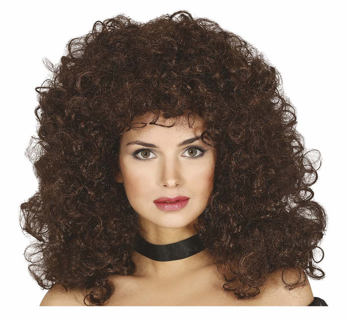 Ruskea peruukki kiharat