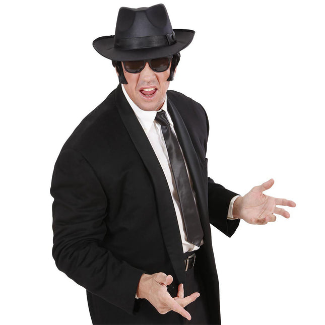 Musta solmio Blues Brother