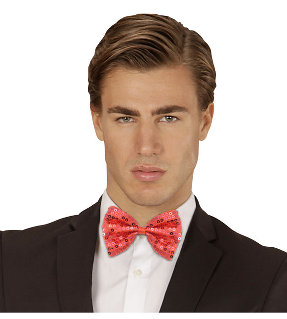 Punainen keula paljetteja