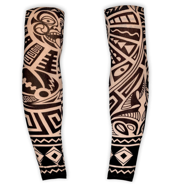 Musta väärennetty tatuointi