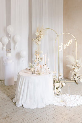 Gouden Backdrop Frame Ovaal 2m van Partydeco koop je bij Partywinkel