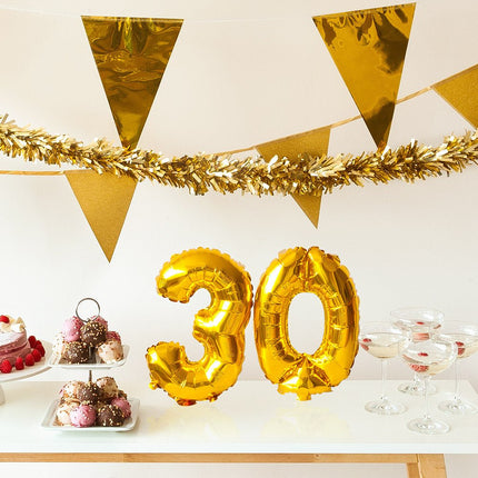 Gouden Cijfer Ballon 2 Jaar 36cm van Boland koop je bij Partywinkel