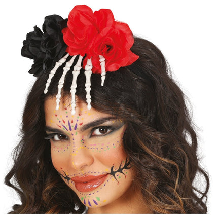 Halloween Haarband Skelet Hand Met Bloem van Fiestas Guirca koop je bij Partywinkel