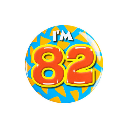 I'm 82 Button 82 Jaar 5,5cm van Paper Dreams koop je bij Partywinkel
