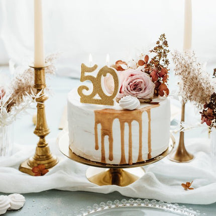 Kaars 50 Jaar Goud 7,5cm van Partydeco koop je bij Partywinkel
