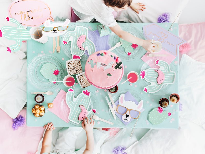 Lichtroze Servetten Deluxe 33cm 20st van Partydeco koop je bij Partywinkel