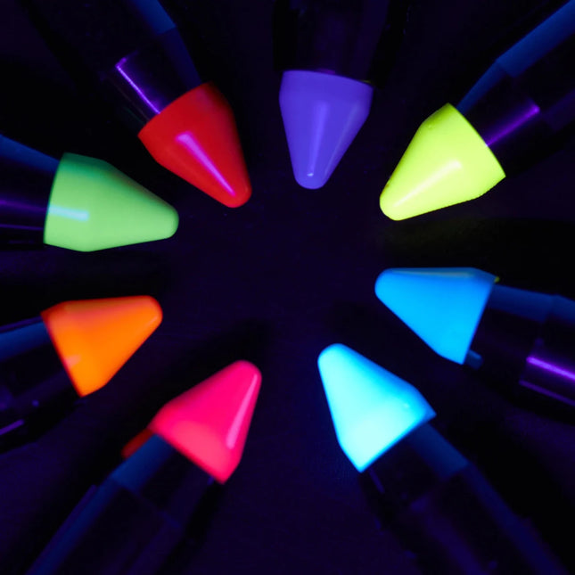 Moon Glow Intense Neon UV Body Crayons Intense Yellow 3.2g van Moon Creations koop je bij Partywinkel