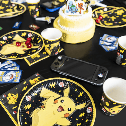 Pokemon Bekers Zwart Geel 237ml 8st van The Pokémon Company koop je bij Partywinkel