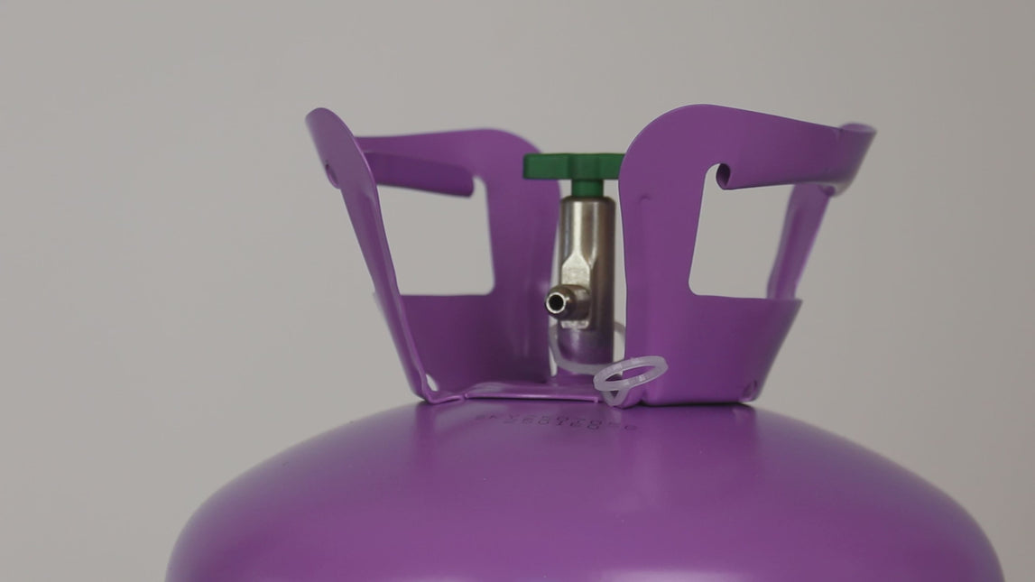 Helium-säiliö 50 ilmapallolla ja nauhalla