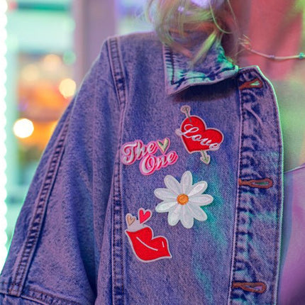 Strijk Embleem Love 4st van Partydeco koop je bij Partywinkel