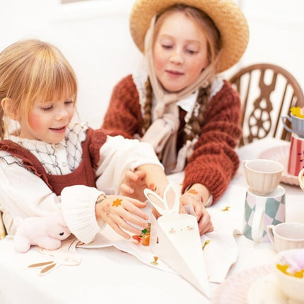 Uitdeelbox Konijn 26cm 6st van Partydeco koop je bij Partywinkel