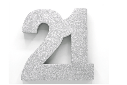 Zilver Tafeldecoratie Cijfer 21 Glitter 20,5cm van WeFiesta koop je bij Partywinkel