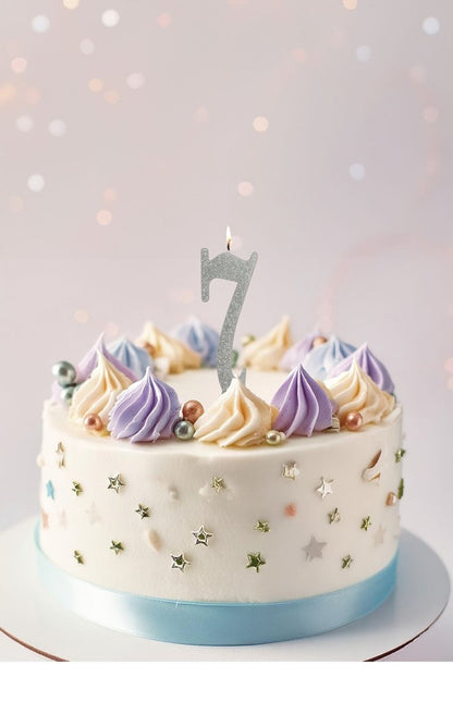 Zilveren Kaars 7 Jaar Glitter 12,5cm van Fiestas Guirca koop je bij Partywinkel