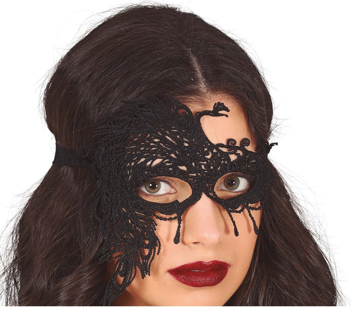 Zwart Oogmasker Kant Half van Fiestas Guirca koop je bij Partywinkel