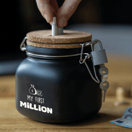 Zwarte Spaarpot My First Million 12,5cm van Paper Dreams koop je bij Partywinkel